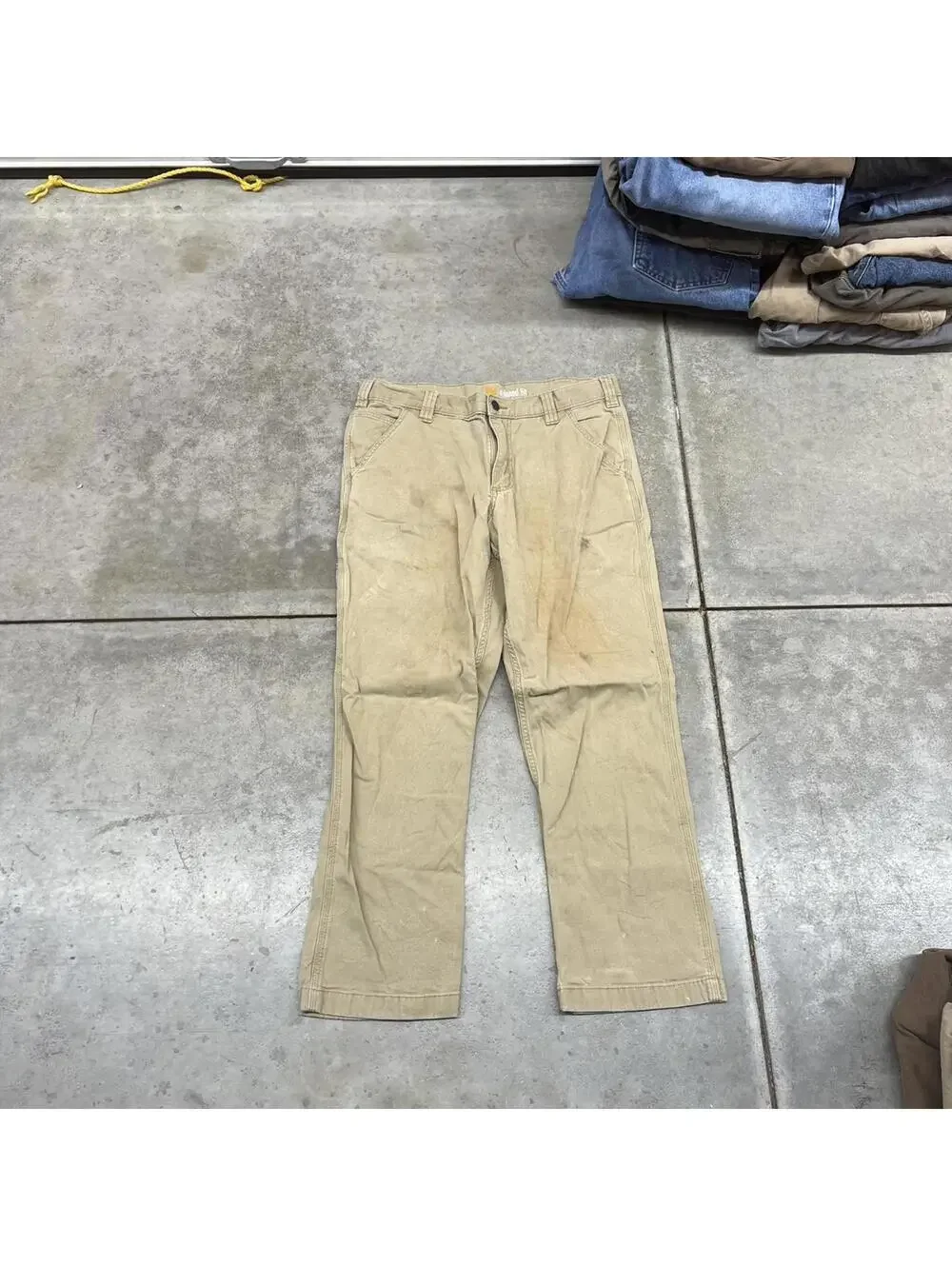 vintage carhartt beige relaxed baggy fit cargo pants size 34 x 30